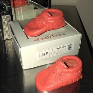 SALE 💥 NEW Freshly Picked Moccasins